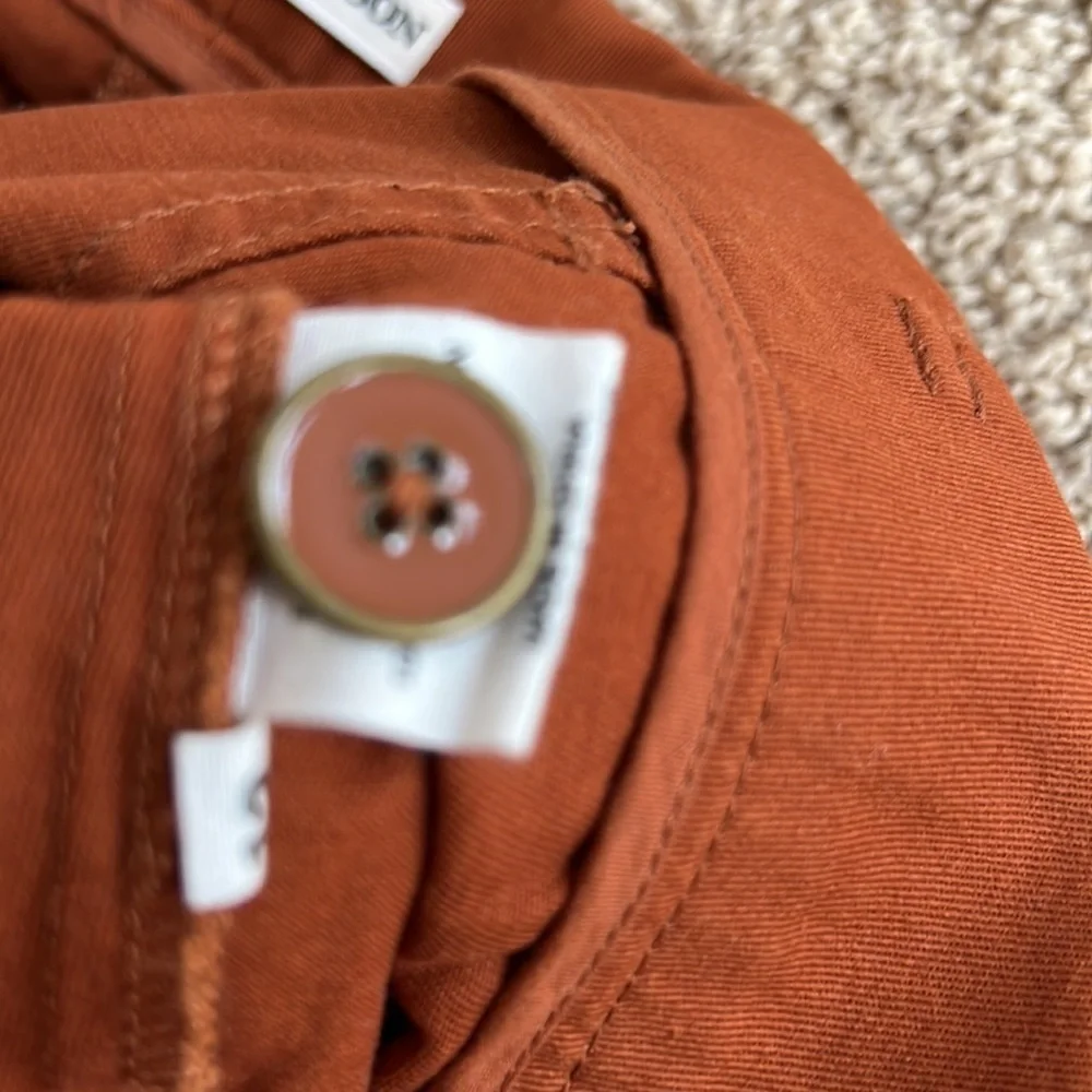 Ulla Johnson SZ 12, rust cotton shorts.